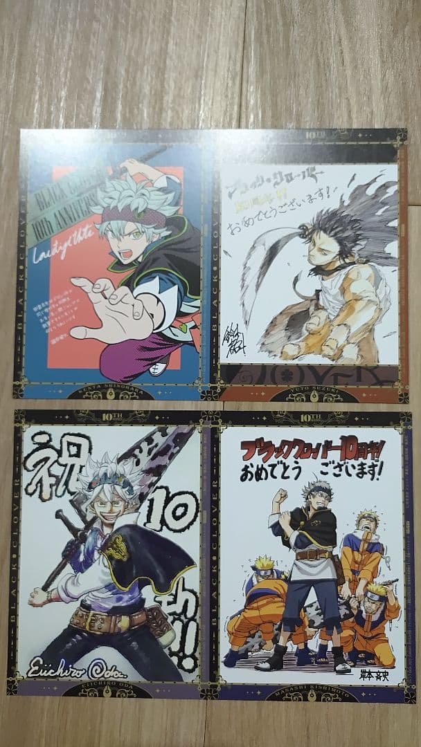 ブラッククローバー ポストカード クリアスタンド 10周年缶バッチ