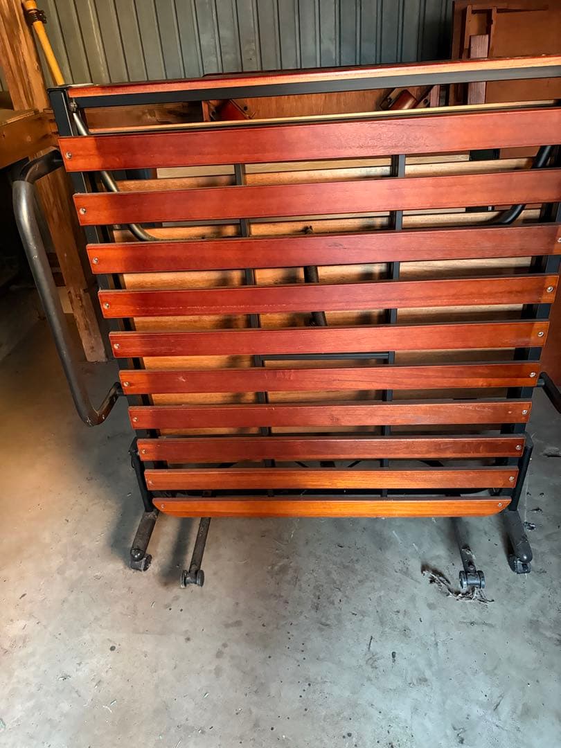 木製折りたたみベッド