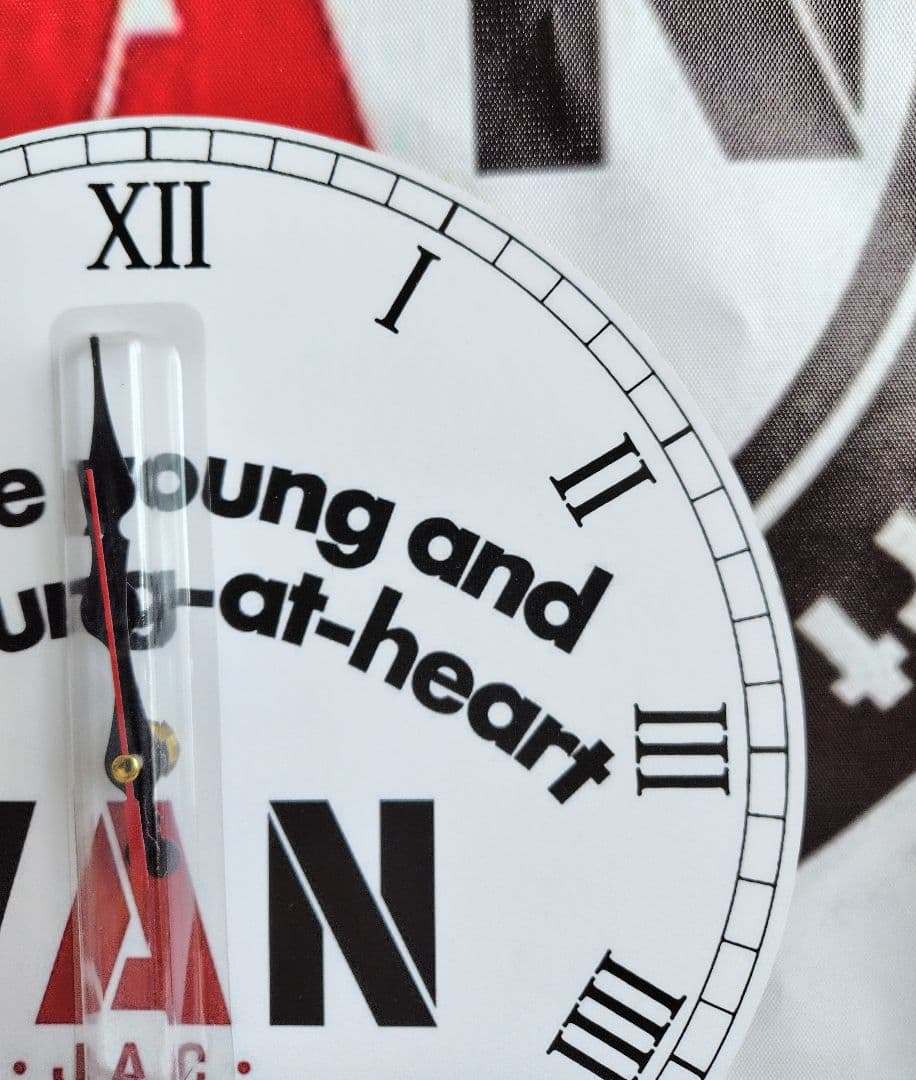 ㉕新品未使用VANJACヴァンヂャケット壁掛け時計ふち無し白 径約３０cm前後