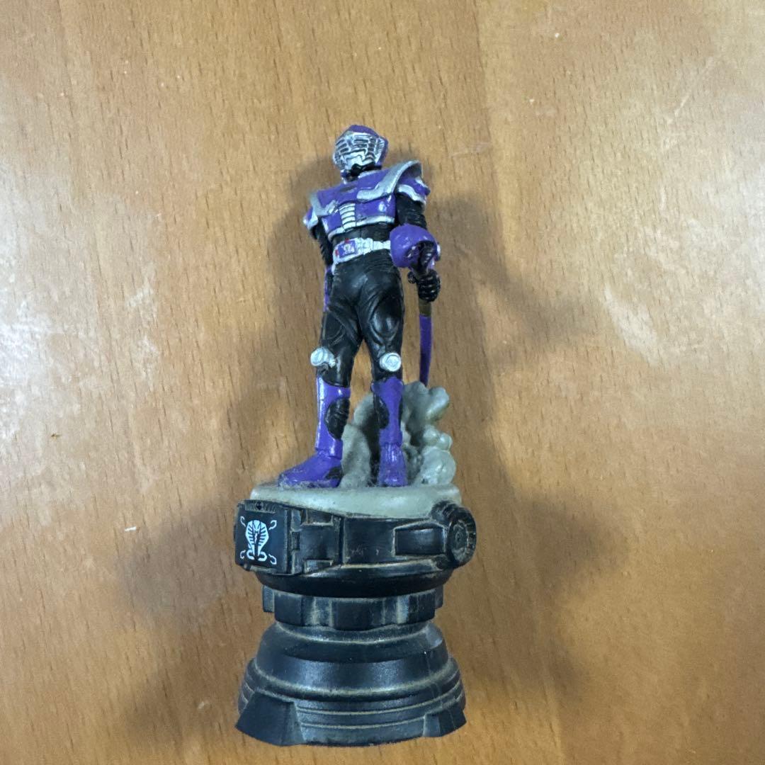 仮面ライダー王蛇 フィギュアーツ 開封品 オマケつき。