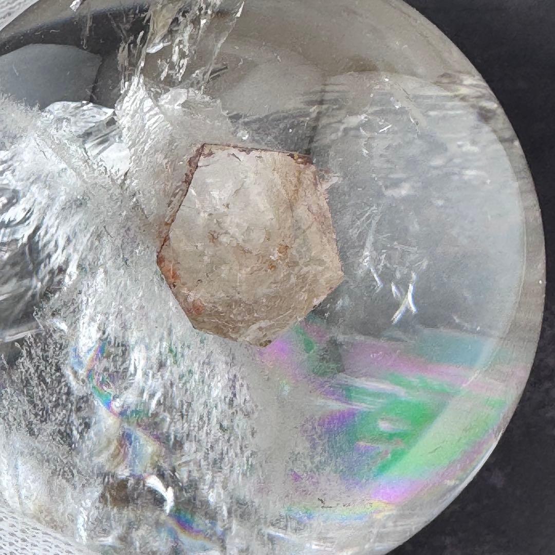 M-24虹入りクォーツインクォーツ 丸玉 天然水晶スフィア　内包結晶　クリスタル