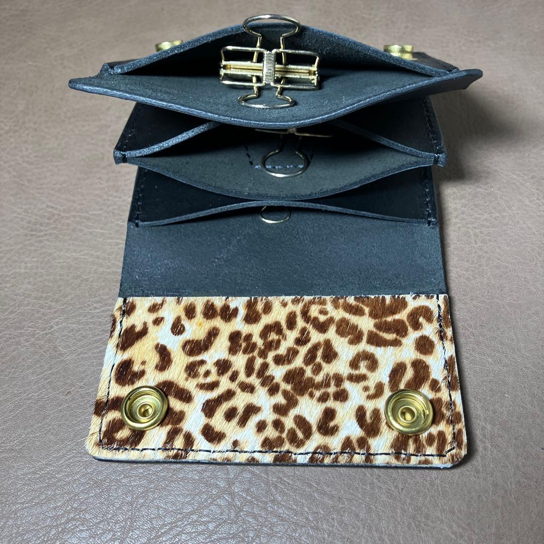 トラッカーウォレット ショート 3層 真鍮 豹柄 ハラコ - メルカリ