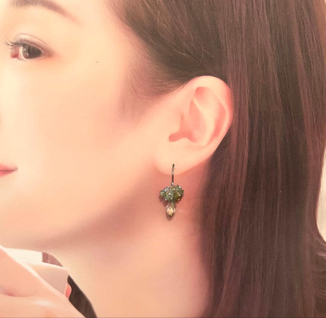 «923»◤専用ページ❈◢涙の雫*小花が咲くピアス*多面カットの輝き*耳飾り