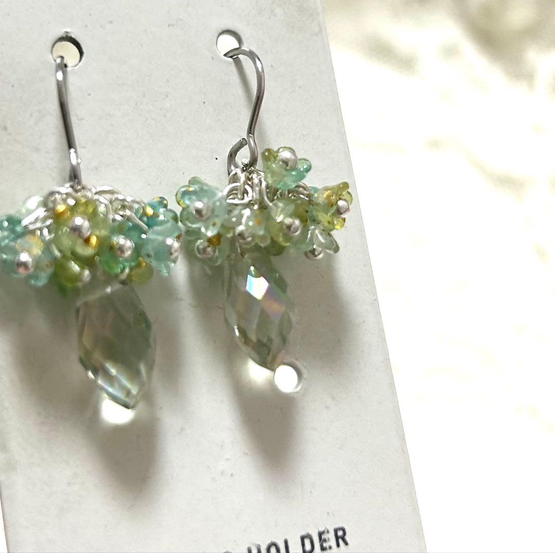 «923»◤専用ページ❈◢涙の雫*小花が咲くピアス*多面カットの輝き*耳飾り