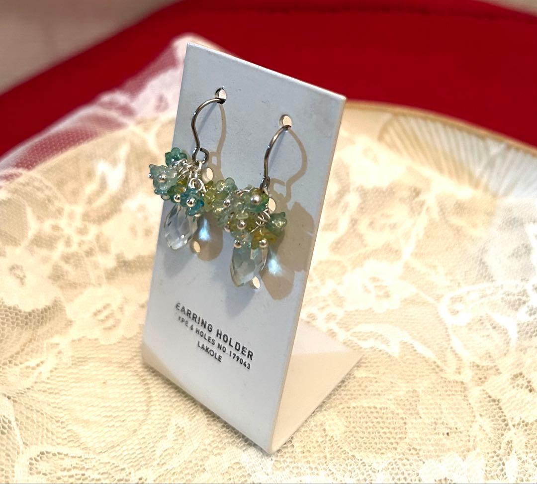 «923»◤専用ページ❈◢涙の雫*小花が咲くピアス*多面カットの輝き*耳飾り