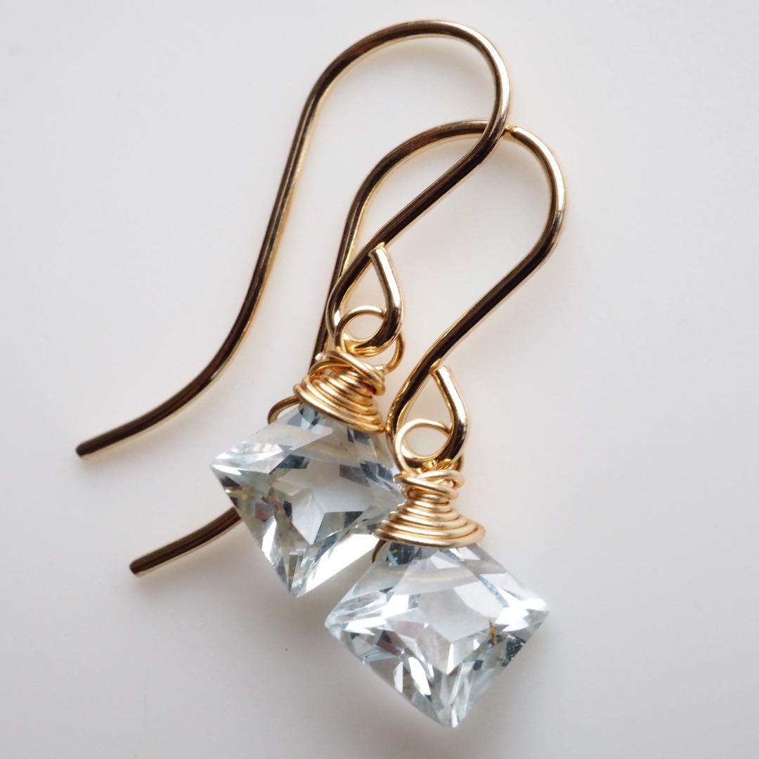 《1点限定/現品です》宝石質スカイブルートパーズダイヤカットピアス/イヤリング