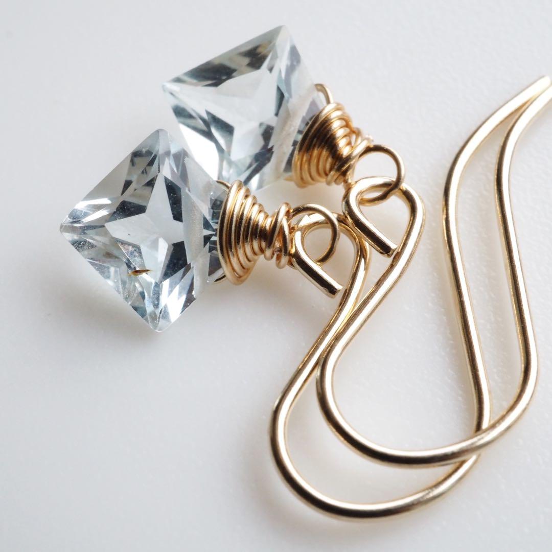 《1点限定/現品です》宝石質スカイブルートパーズダイヤカットピアス/イヤリング