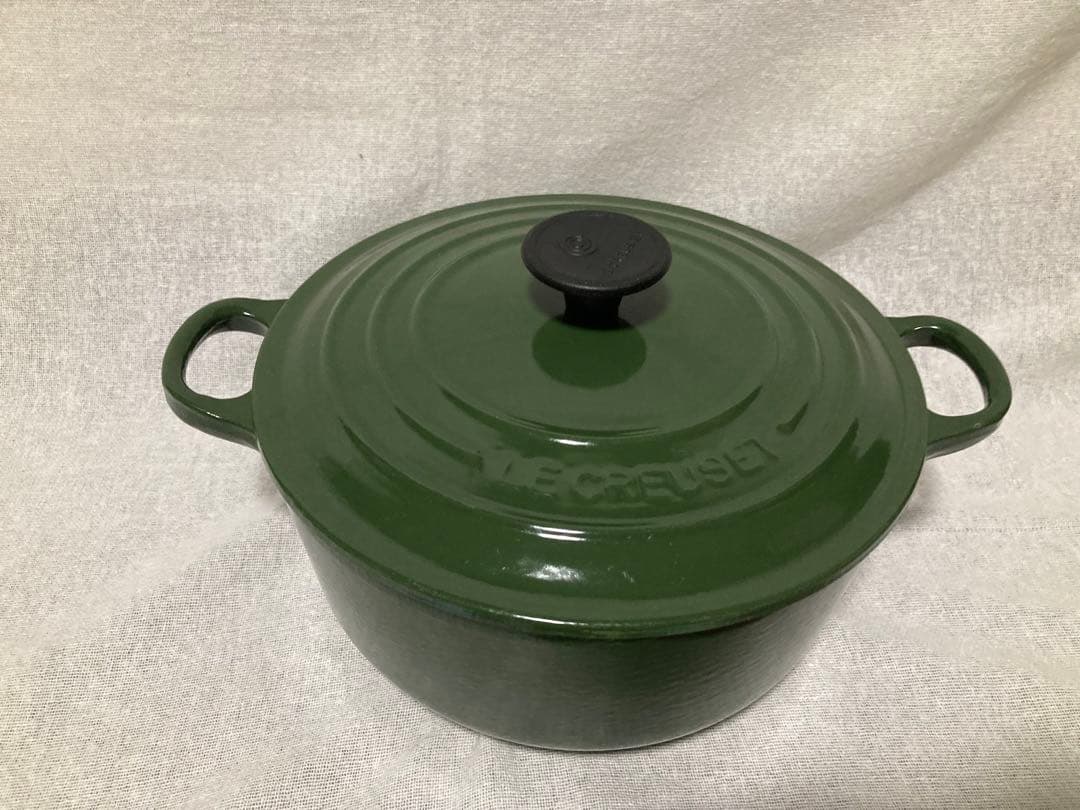 ル・クルーゼ　ココットロンド　20㎝　モスグリーン