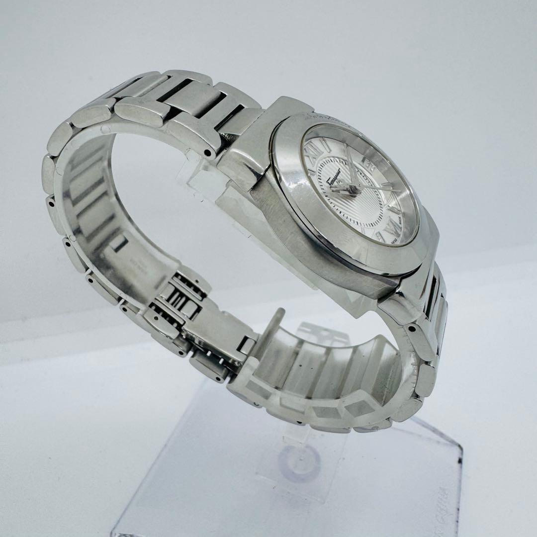 ✨Ferragamo✨フェラガモ✨ガンチーニ✨シルバー文字盤クォーツ✨腕時計✨