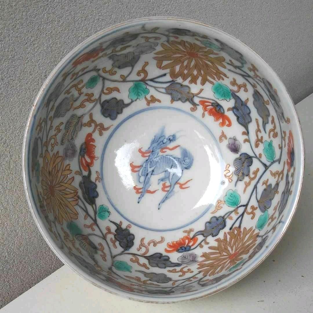 かわいい絵柄の菓子鉢　色絵