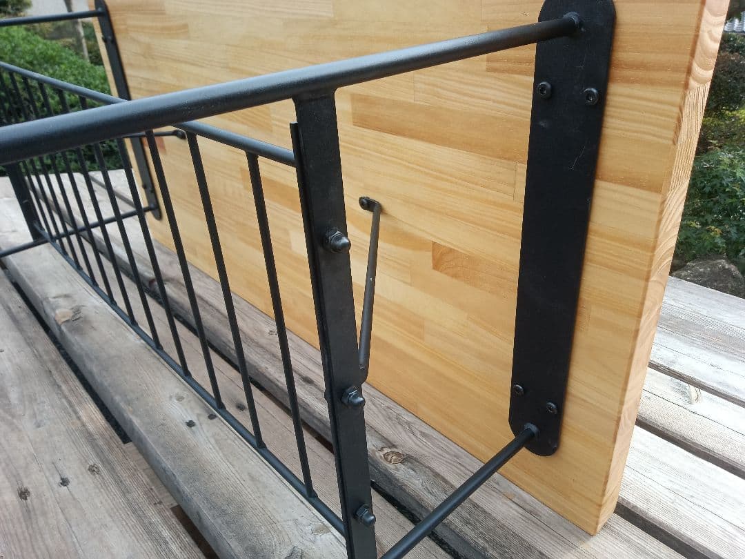 パイン集成材蜜蝋ワックス塗装木製アイアンテーブル