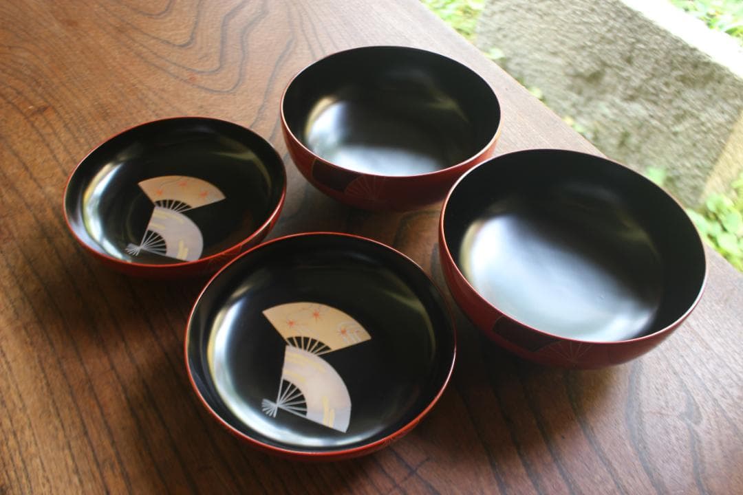 デッドストック！上質朱漆に優美な扇面蒔絵の映える煮物椀2点（検輪島塗雑煮椀