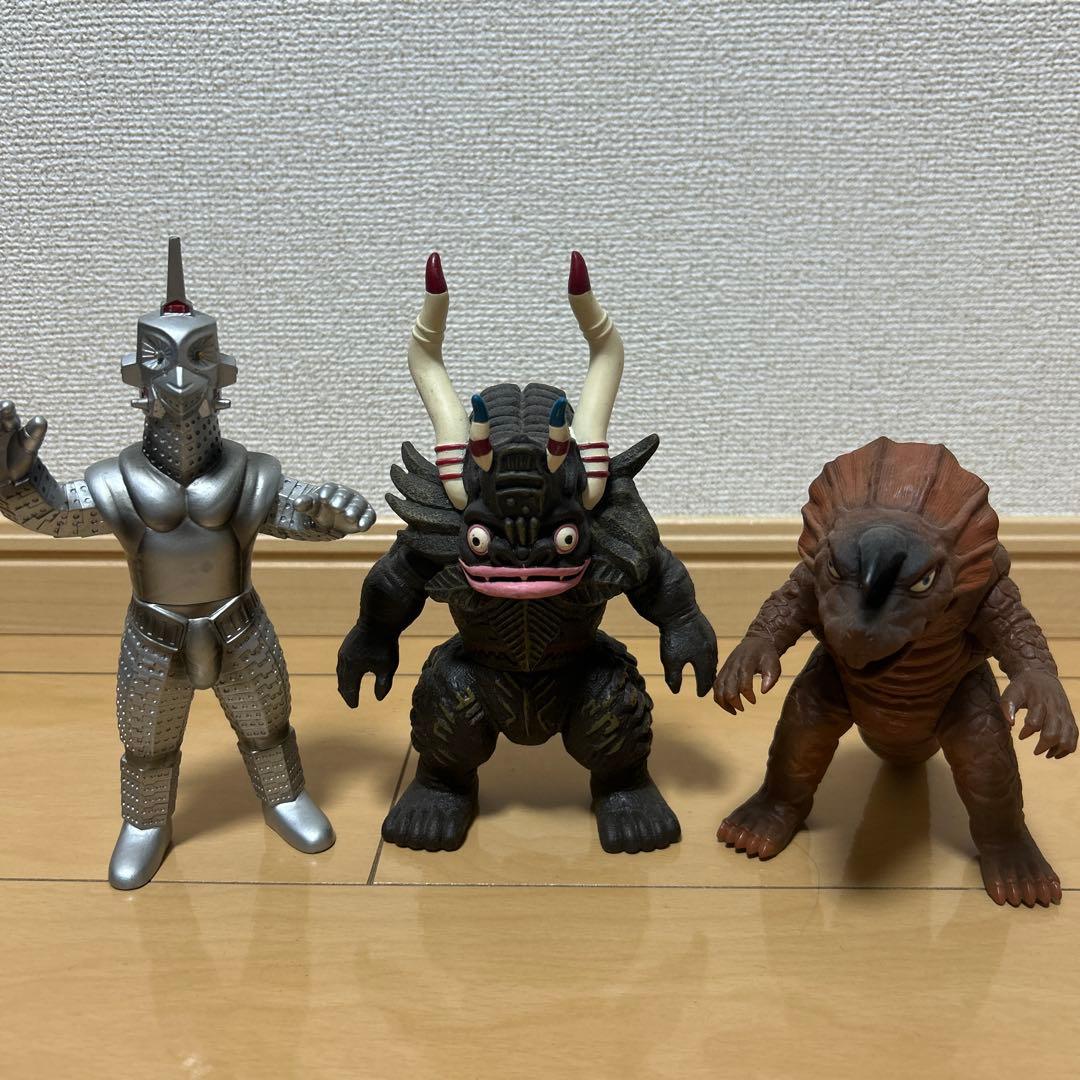 ウルトラセブンカプセル怪獣 3体セット - メルカリ