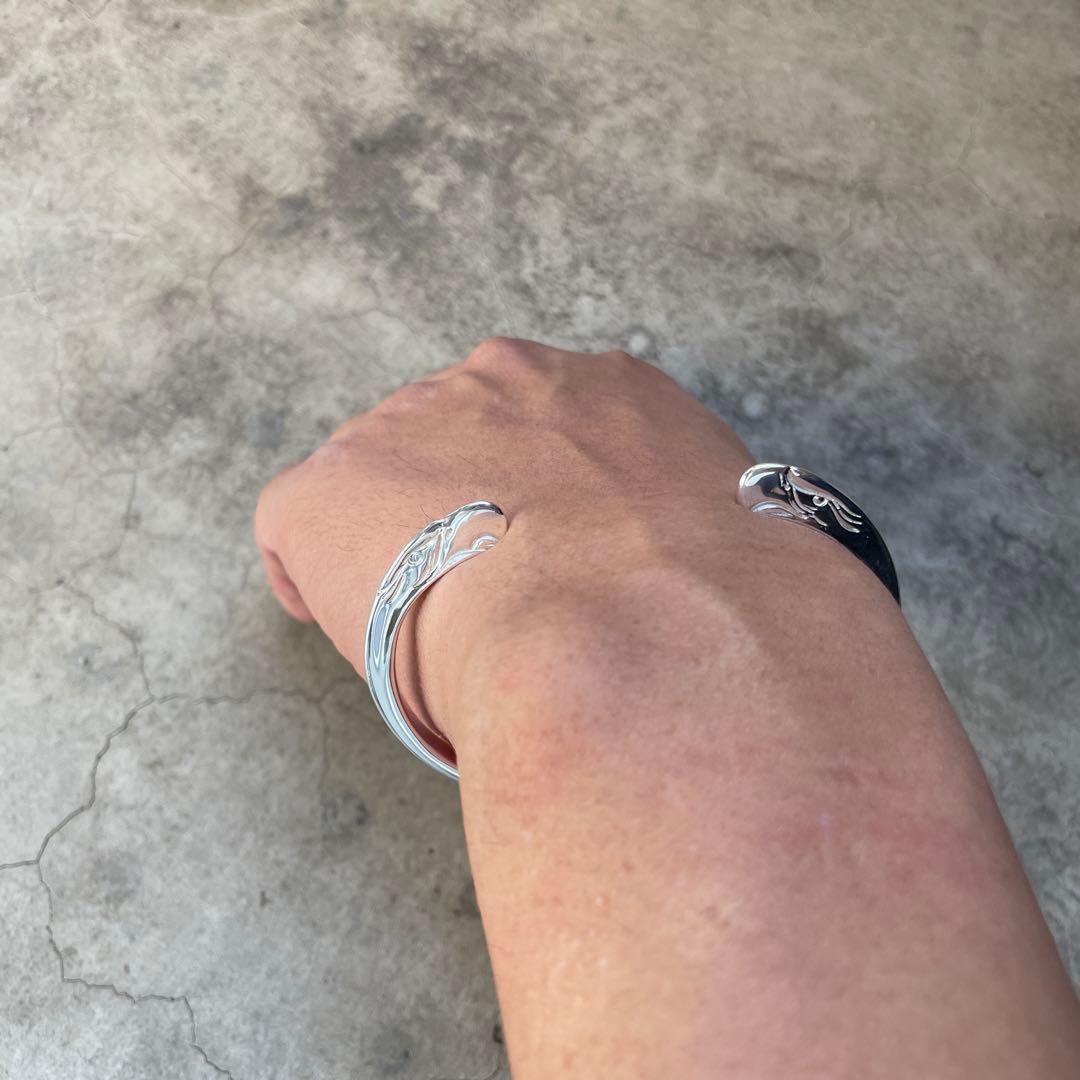 残1 イーグル 顔 バングル ノーブランド 平打ち Mサイズ ハンドメイド