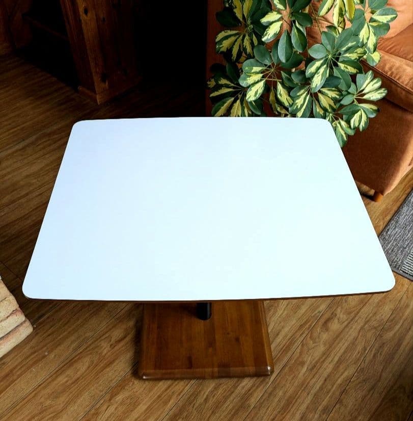 カリモク60＋ カフェテーブル　希少　ホワイト×ダークブラウン