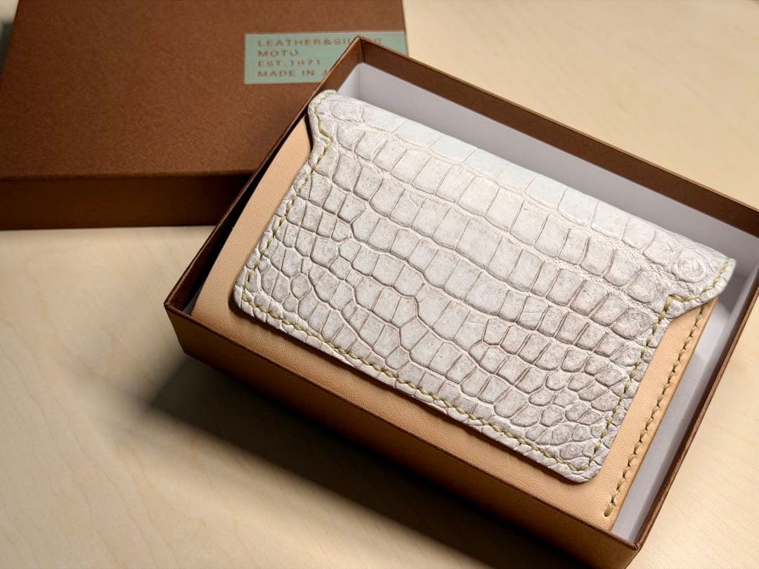 【限定】MOTO W6 ヒマラヤクロコ × ベルギーヌメ ミドルウォレット