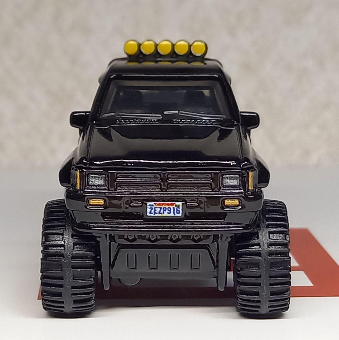 ホットウィール トヨタ ハイラックス バックトゥザフューチャー