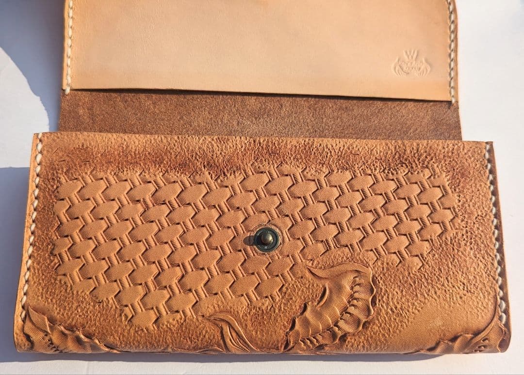 飛翔するイーグル　ロングウォレット　フルカービング　訳あり