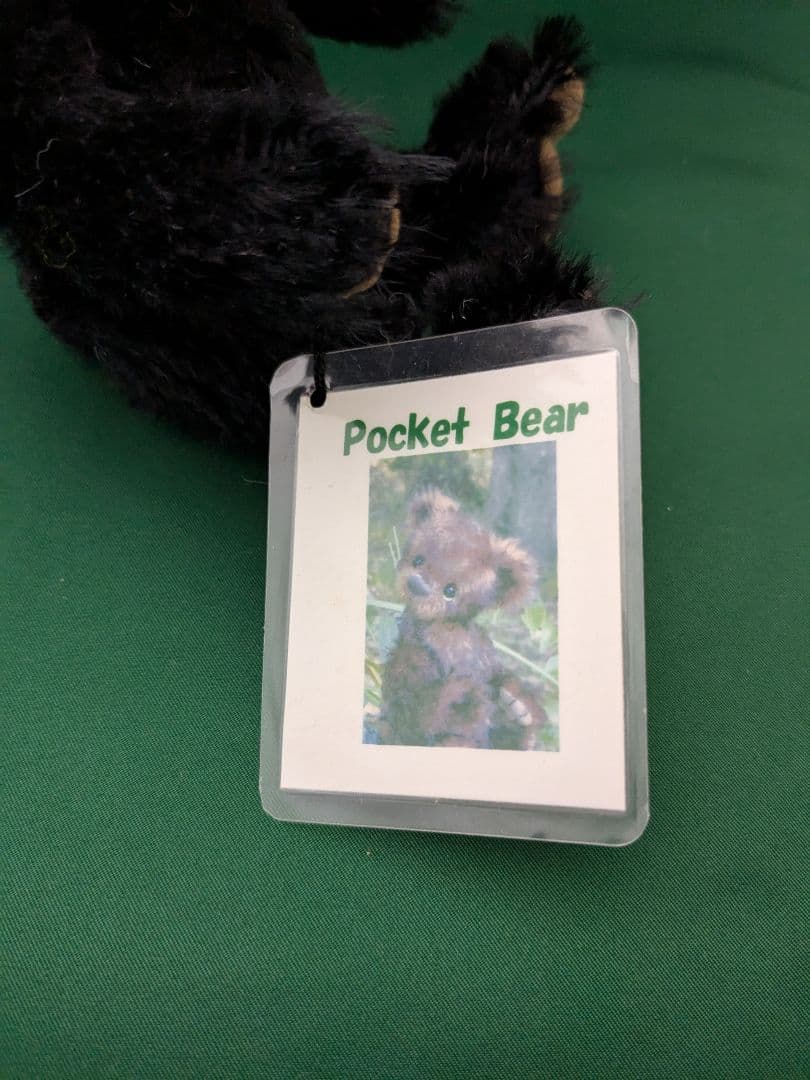 Pocket Bear 黒いぬいぐるみ