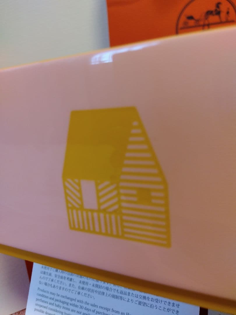 ティッシュボックス