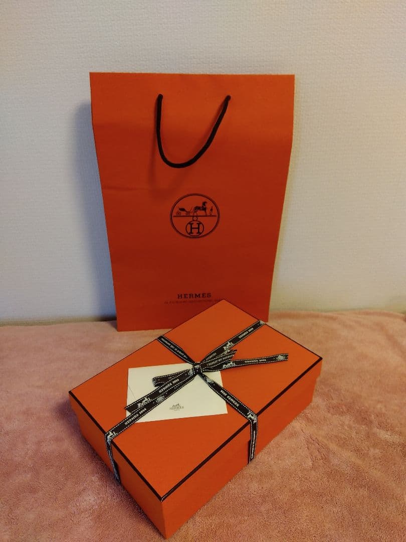 ティッシュボックス