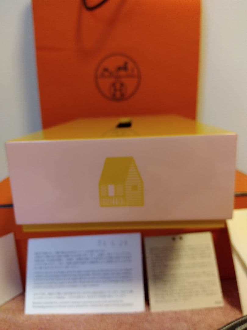 ティッシュボックス