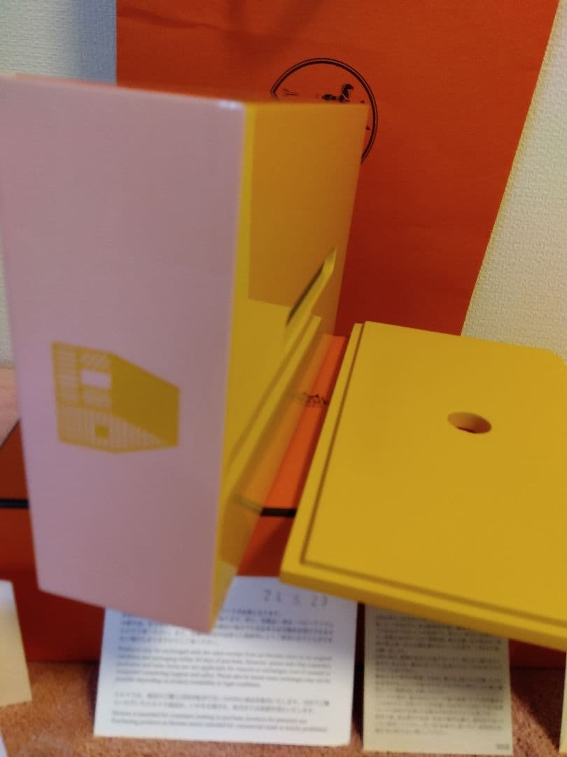 ティッシュボックス