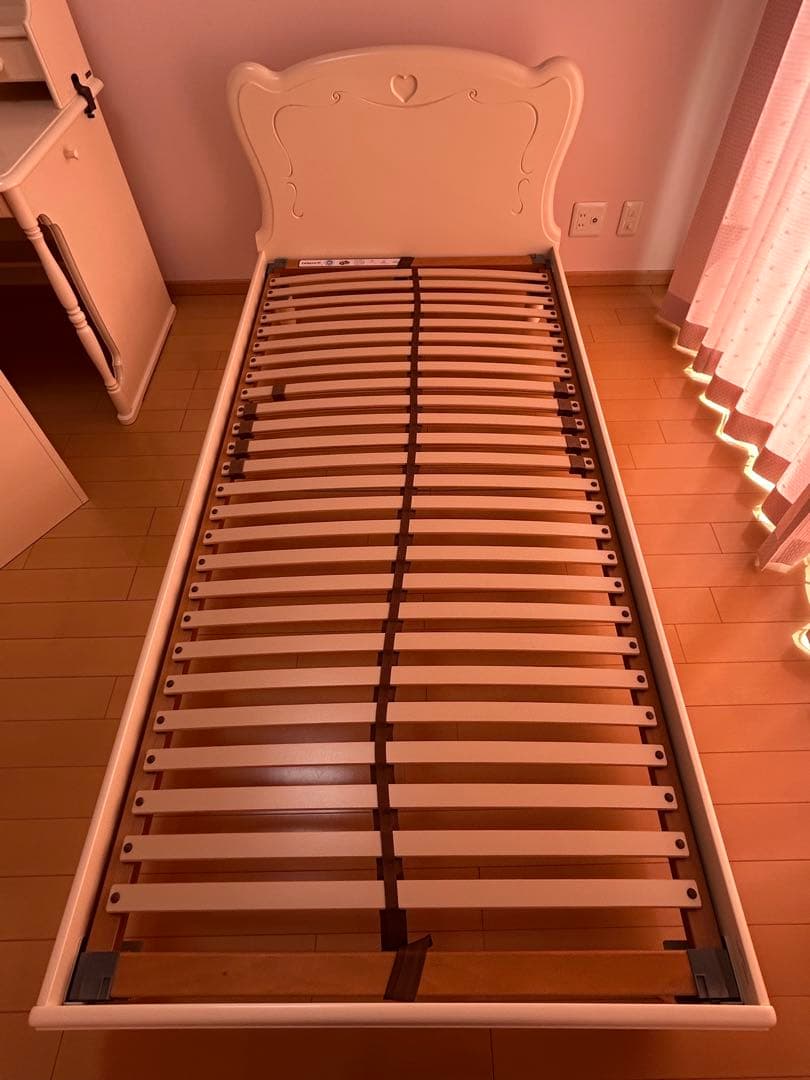 カリモク　ベッドフレーム　シングルサイズ