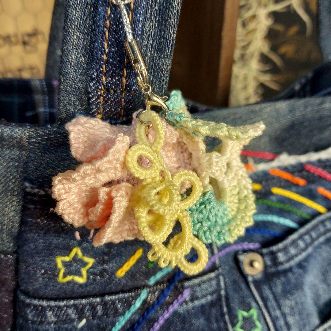 刺繍デニムバック　No.676　デニムリメイク　刺繍バック　丸いバック