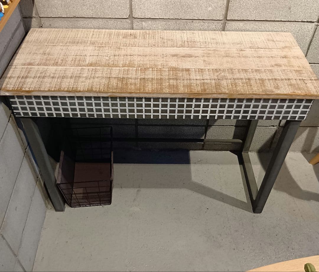 カウンターテーブル　ブリキ　台　テーブル　家具　ハイテーブル