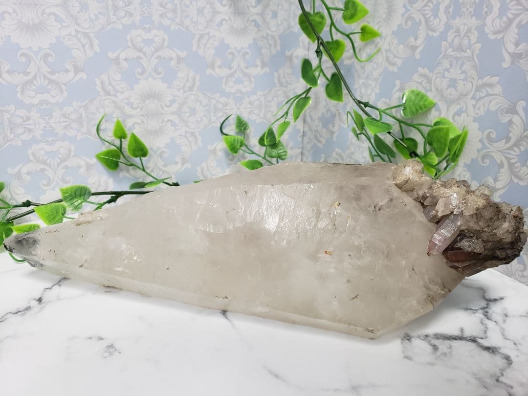 【希少】重厚✰巨大ポイント 天然水晶-with-ライトニングクォーツ