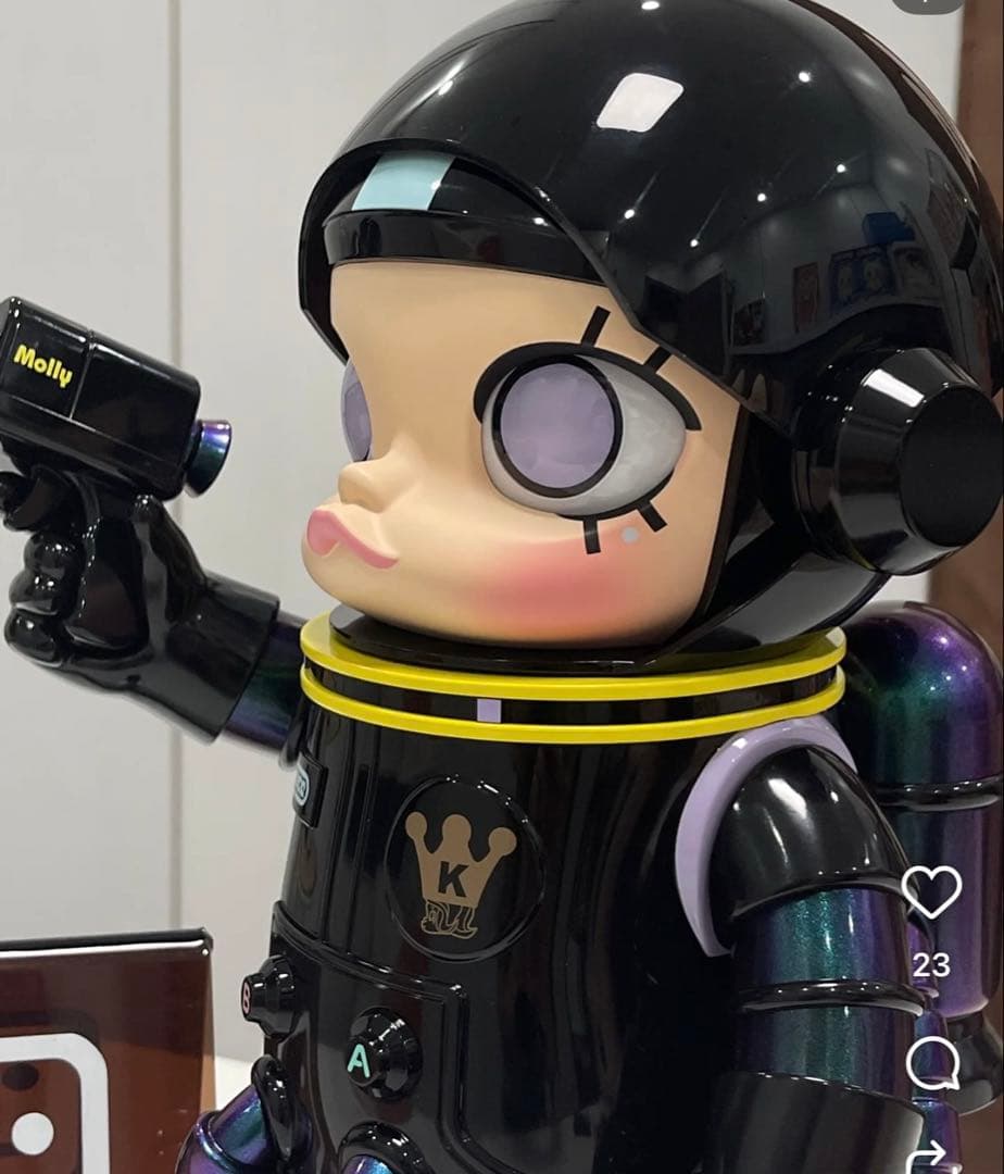 ポップマート MEGA SPACE MOLLY 400% EREBUS - メルカリ