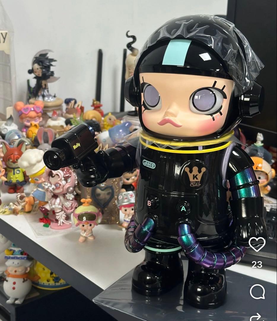 ポップマート MEGA SPACE MOLLY 400% EREBUS - メルカリ