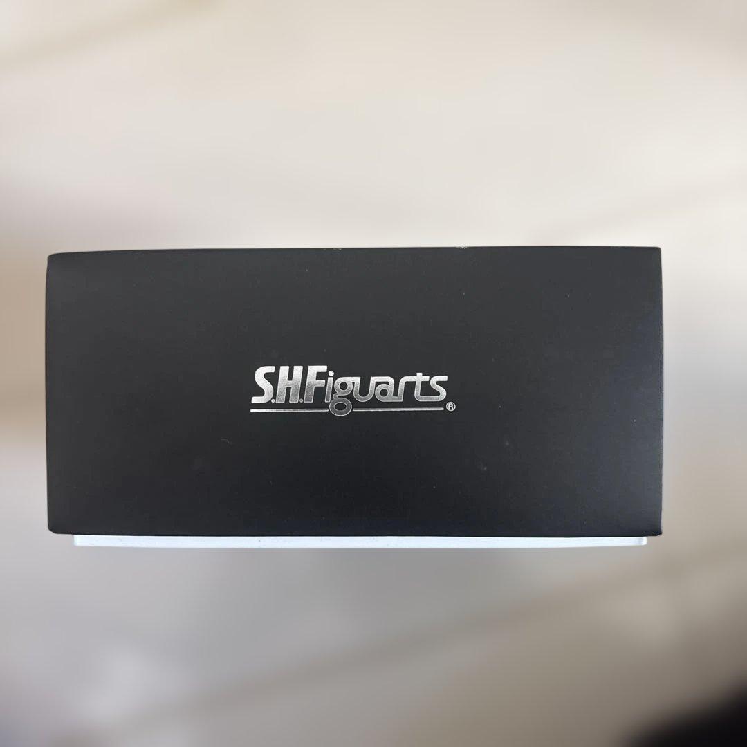 S.H.Figuarts（真骨彫製法） 仮面ライダークウガアルティメットフォーム