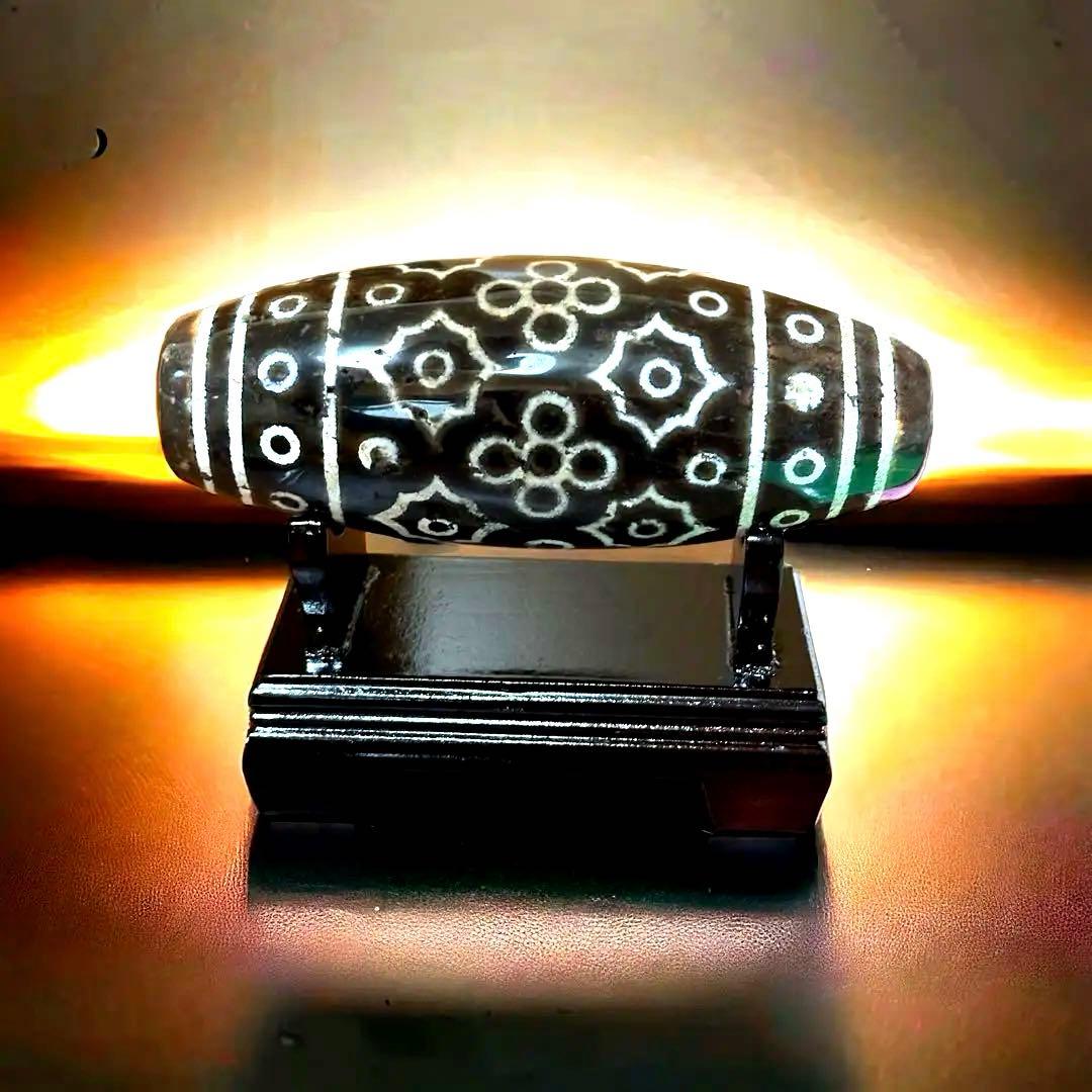 天珠 65眼 巨大 置物 古い 年代不明 チベット 掘り出し物