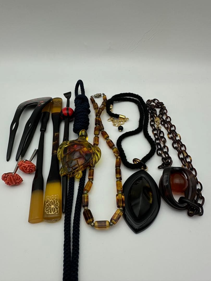 遺品整理 珊瑚 琥珀 べっ甲、べっ甲風、べっ甲柄 アクセサリーまとめ