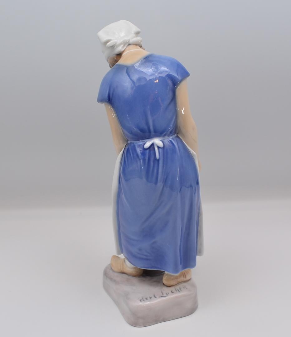 牛乳しぼりの女性 ＃2181 Ⅱ ☆B＆G（ロイヤルコペンハーゲン