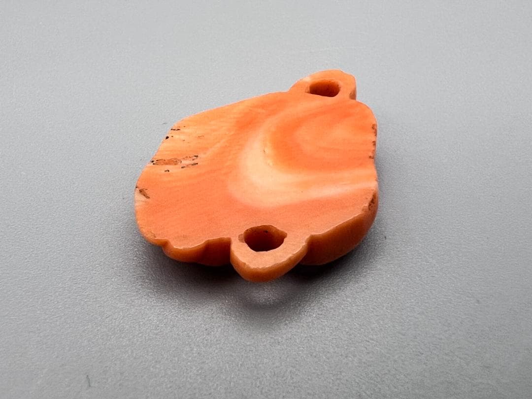 本珊瑚　モモ珊瑚　猿の顔　幅約22mm　重量約2g