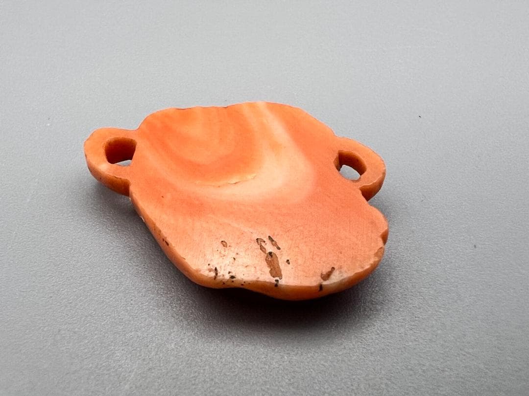 本珊瑚　モモ珊瑚　猿の顔　幅約22mm　重量約2g