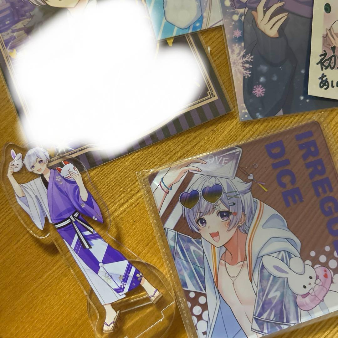 いれいす 初兎 グッズ レア物有(バラ売り可) - メルカリ