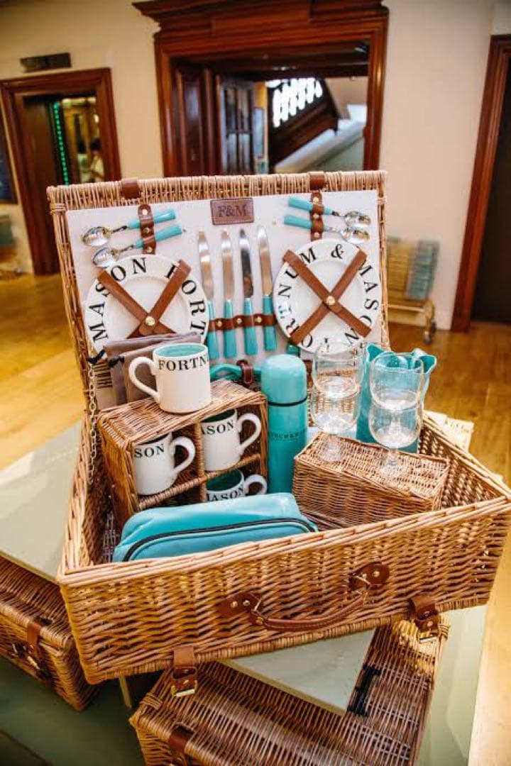 フォートナム&メイソン ピクニックバスケット4人用 付属品多数 - メルカリ