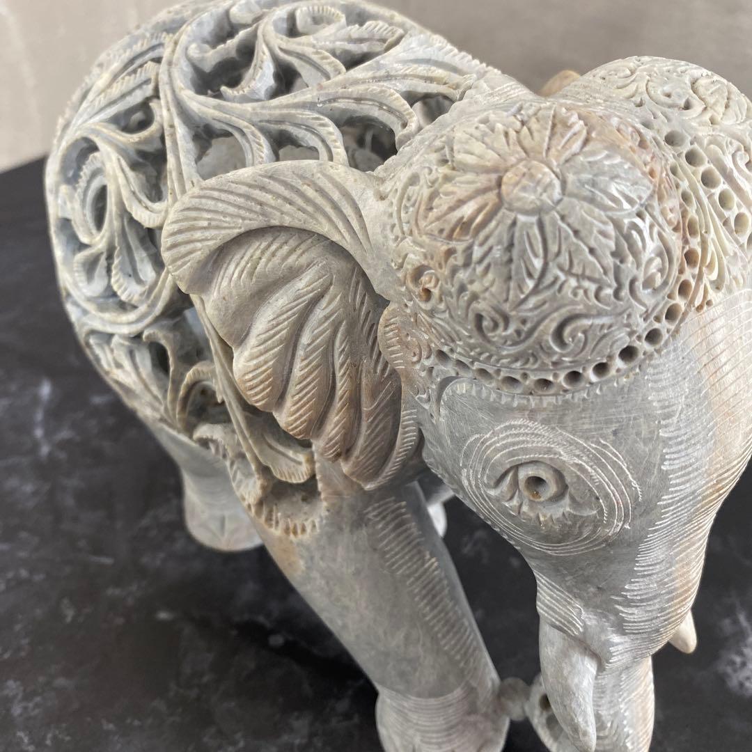 天然石　象の彫刻　透かし彫り　子宝縁起物　ビッグサイズ