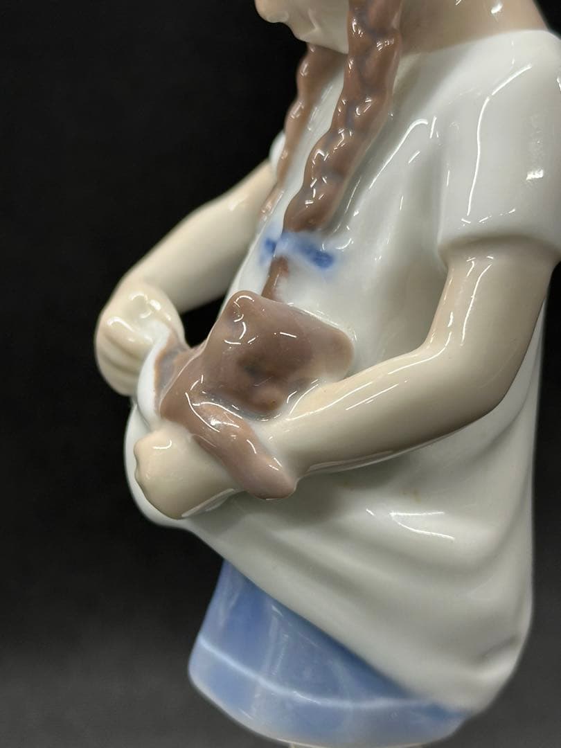 【保管品】B&G BING&GRONDAHL フィギュリン　少女　猫　1779