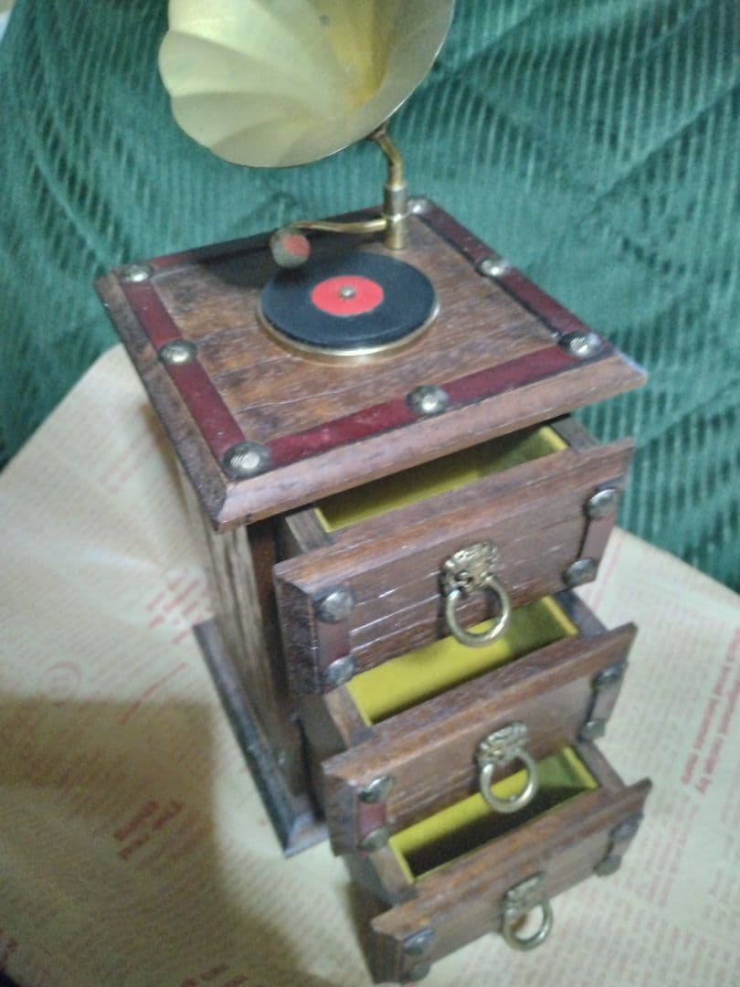 レトロ木製オルゴール グラモフォン付き