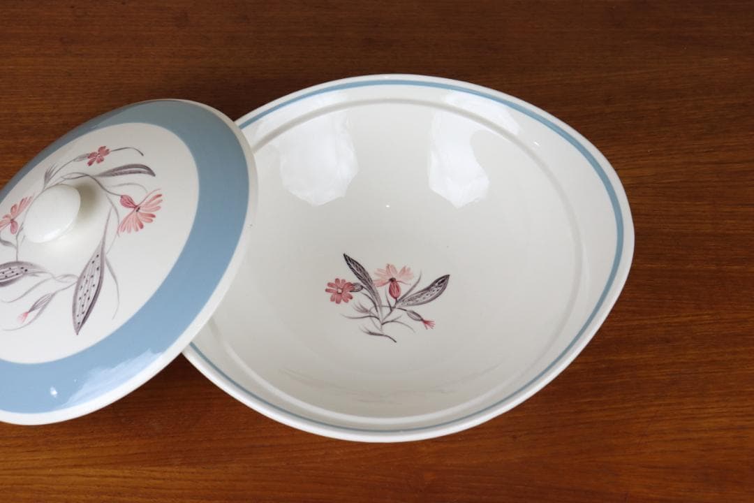 スージークーパー　ピンクキャンピオン　チュリーン　蓋付きボウル　ハンドペイント