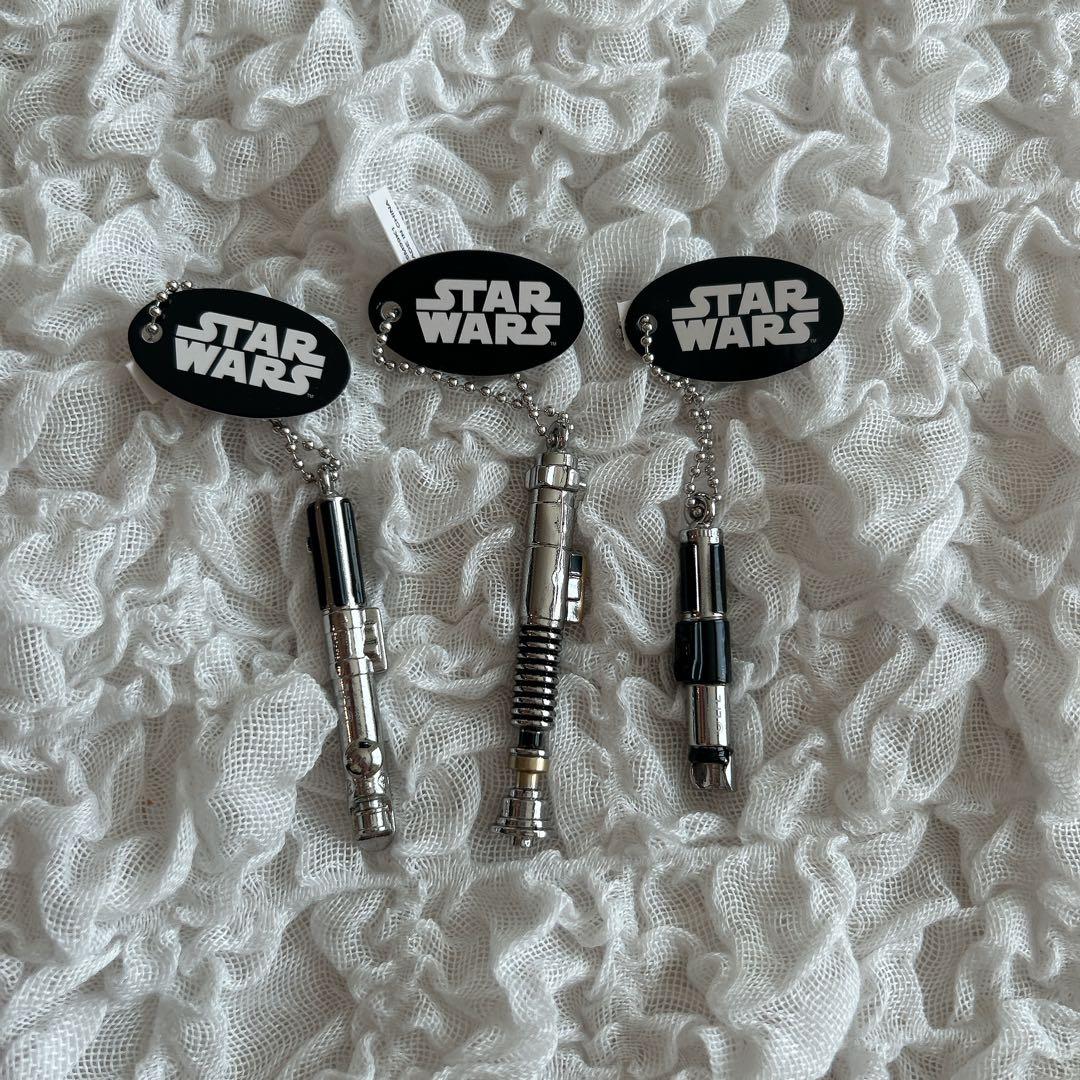 スター・ウォーズ ライトセーバーキーホルダー 3個セット - メルカリ