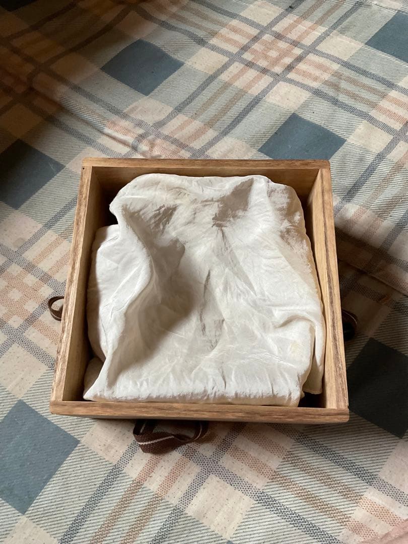 萊岱作／焼物　菓子椀　【年代不明？美しい焼物です】。