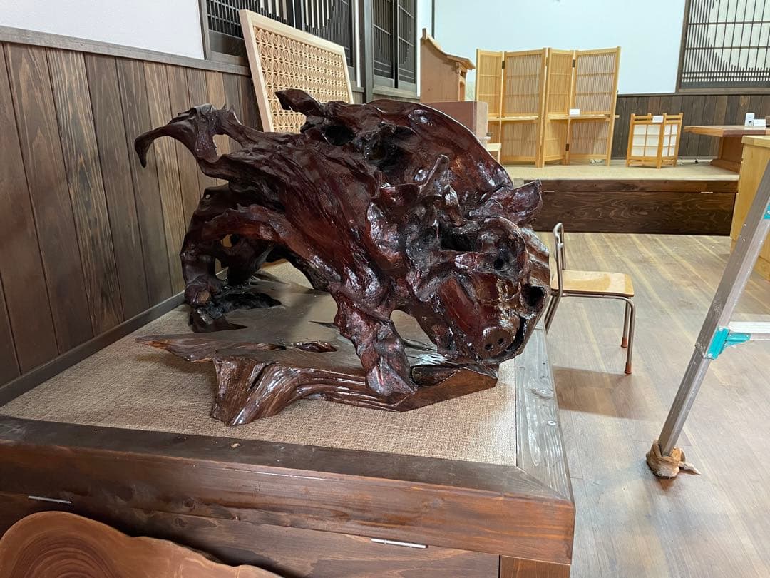 流木のイノシシ