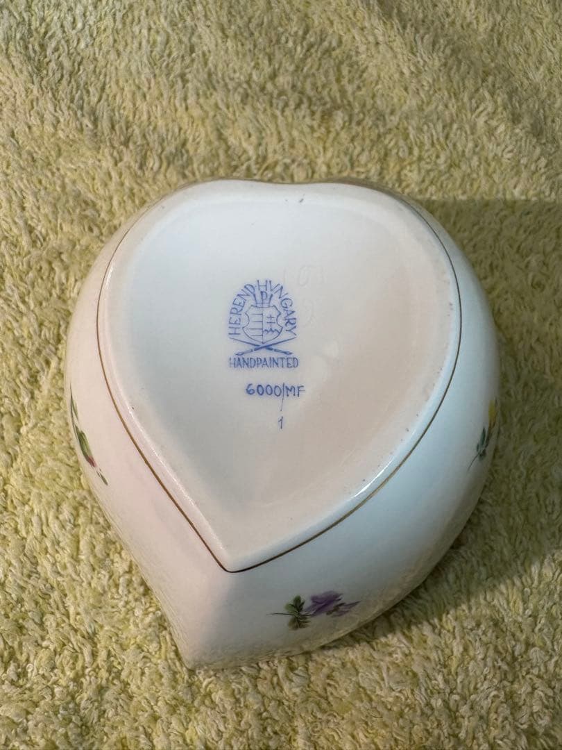 【極美品・ハンドメイド】ヘレンド ハート形小物入れ(L) ミルフルール