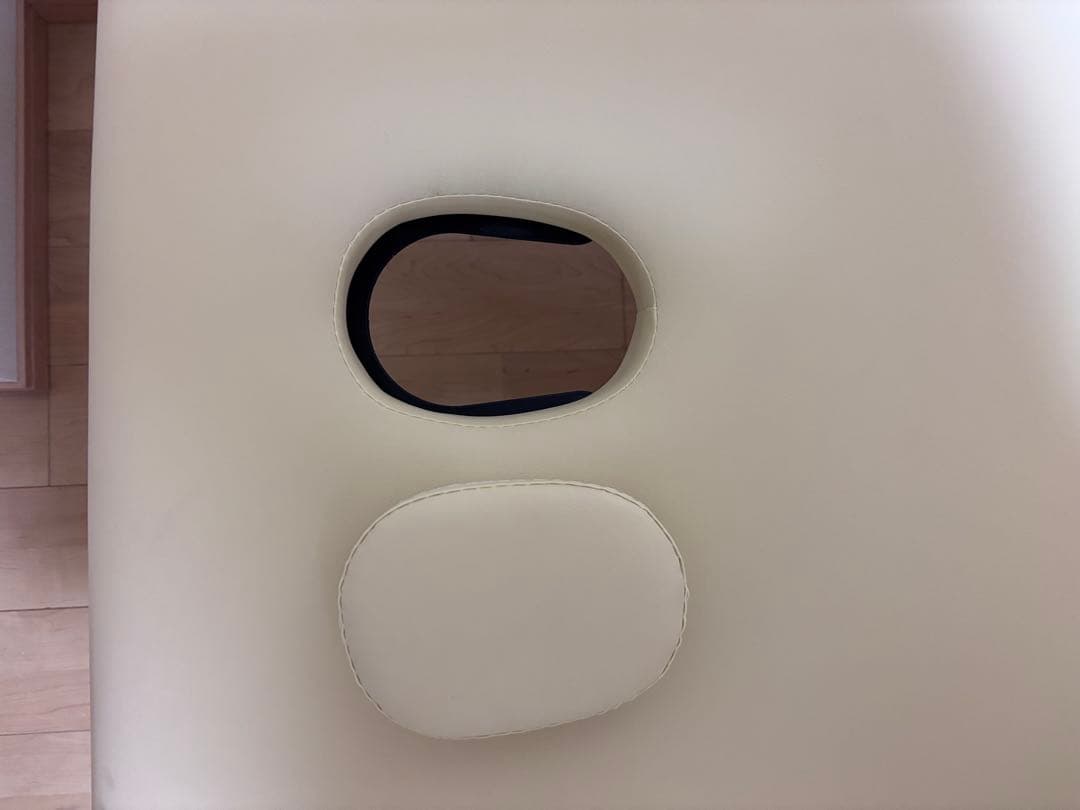 施術ベッド折りたたみベッド クリーム色 合成皮革